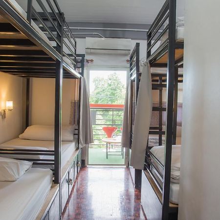Cassette Hostel Chiang Mai Exterior photo